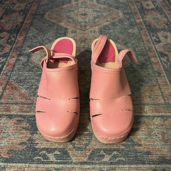Bubblegum Pink Swedish Hasbeen Baskemolla Heeled Clogs - Picture 4 of 6